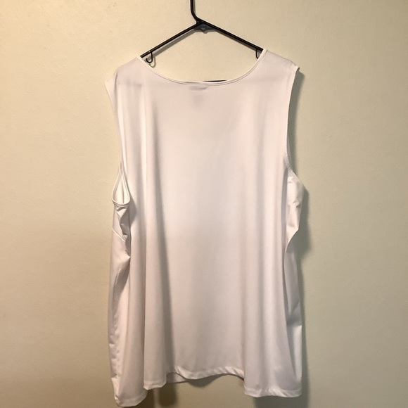Catherine’s Women’s plus size 5X casual polyester spandex blend white tank top - Picture 2 of 8